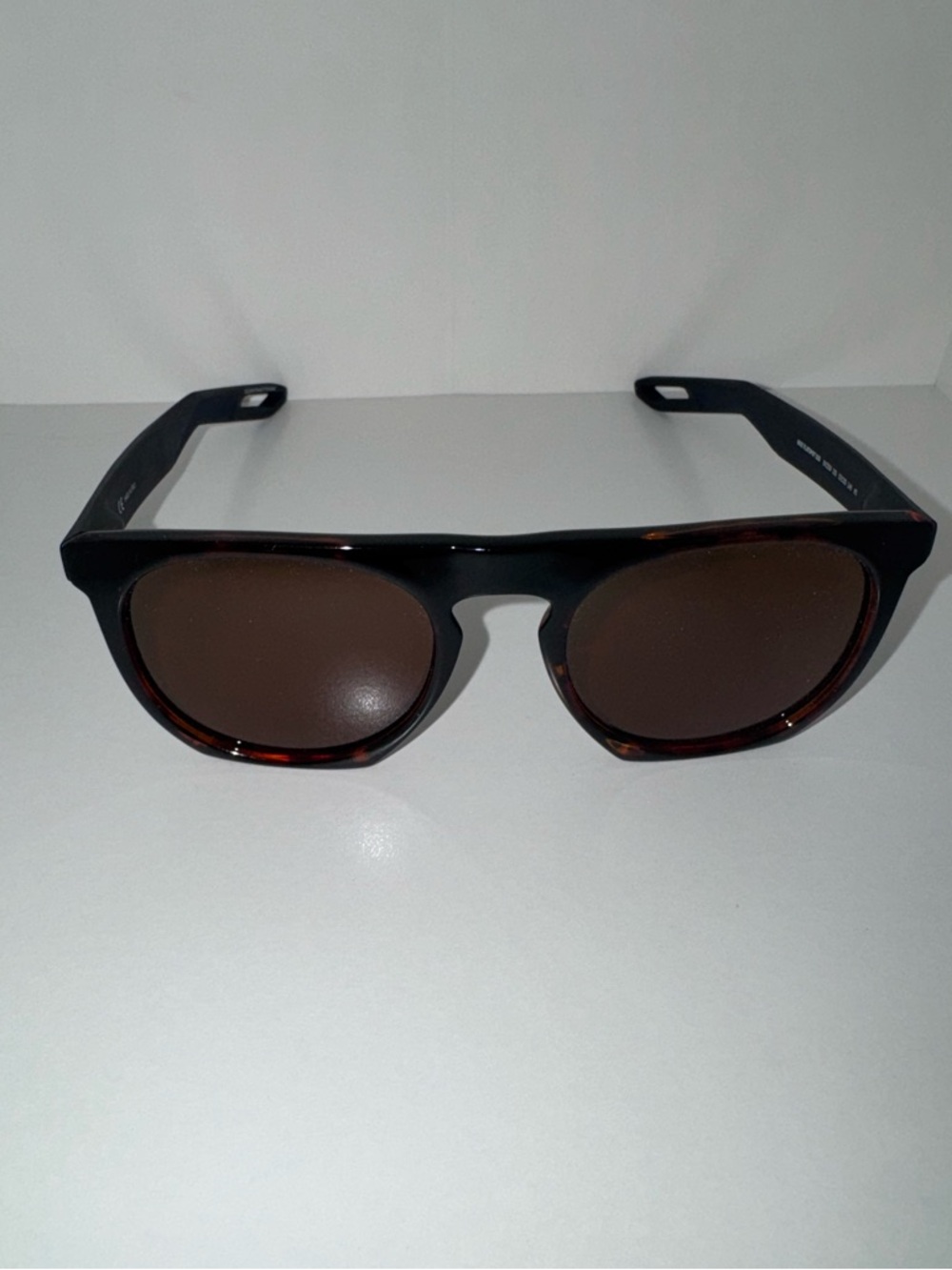 Nike Flatspot XXII Sunglasses DV2258-220 in Brown Tortoise